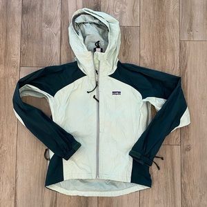 Patagonia Women’s Raincoat